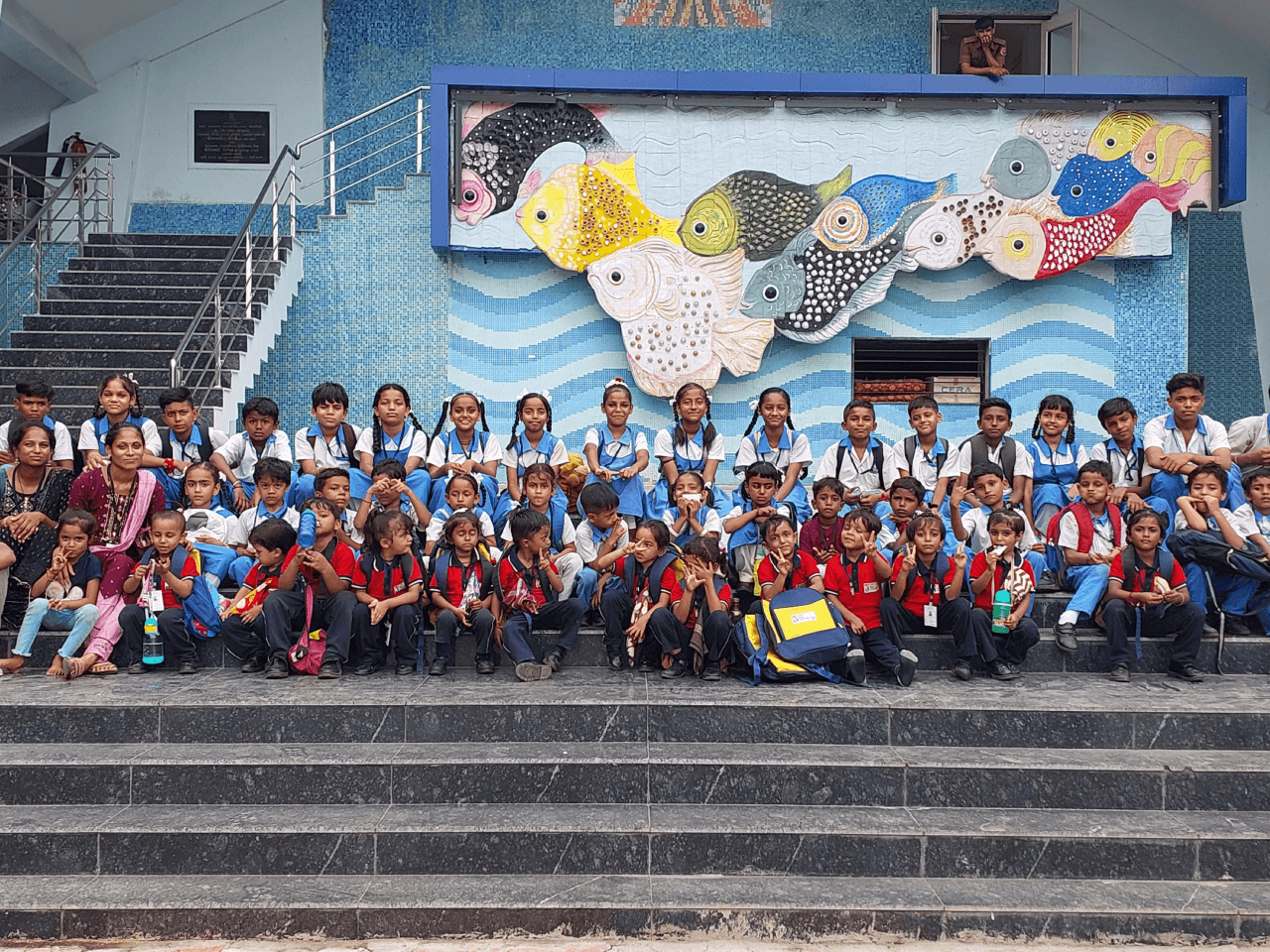 Children on an outing to Kankariya Lake, Ahmedabad